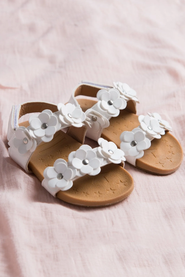 Daisy Sandal - Snow White